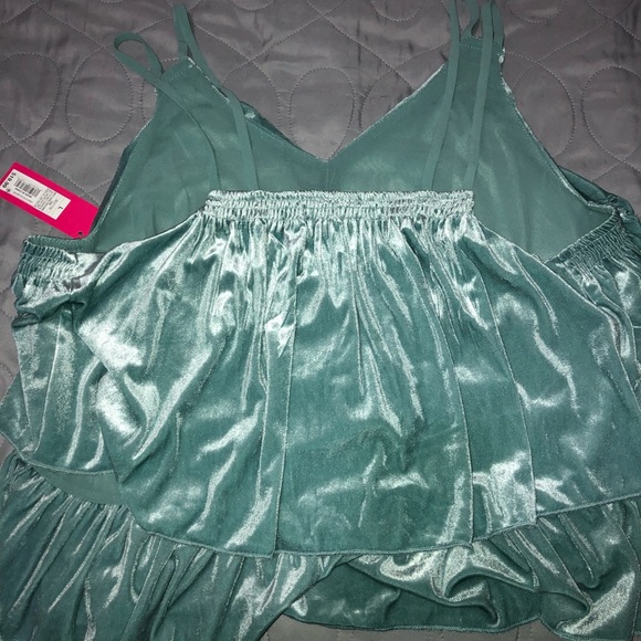 Xhilaration satin tank - Picture 4 of 4